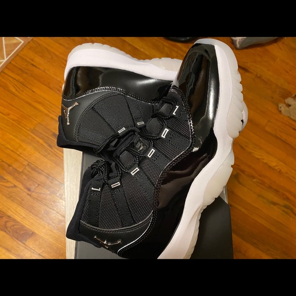 Sold!🆕 Air Jordan 11 Retro - Picture 8 of 10